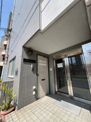 石田マンションの物件外観写真